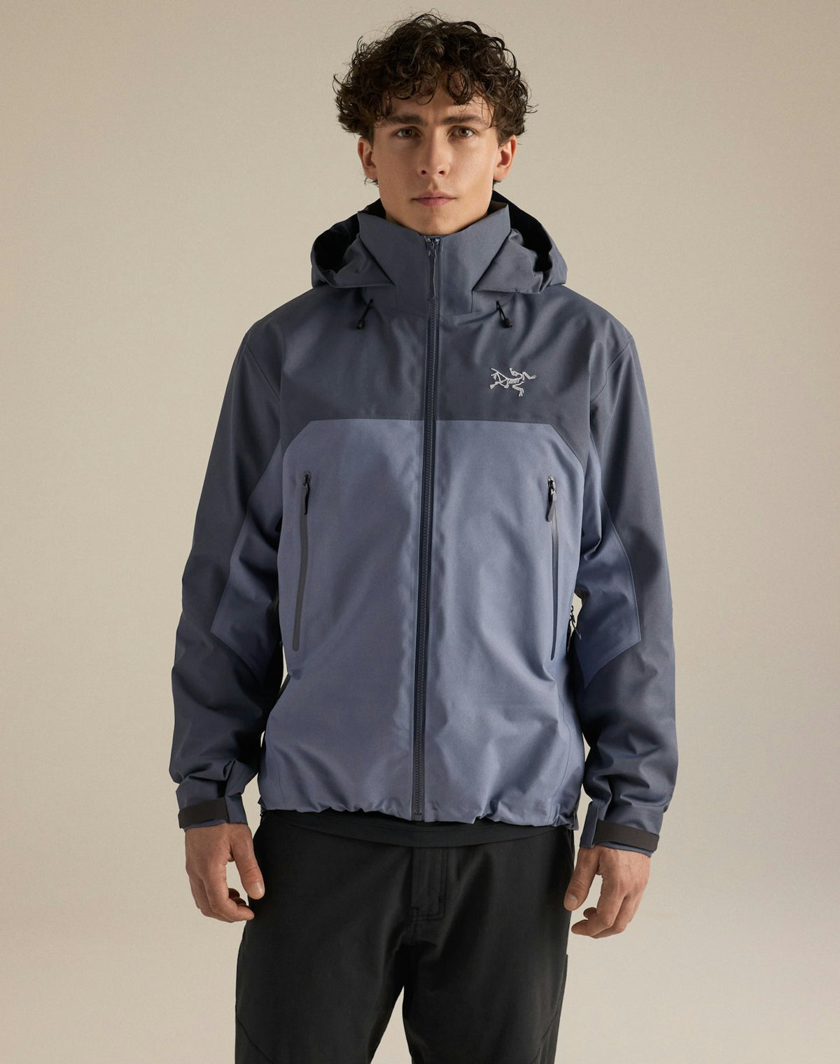 Arc'teryx Beta AR Unisex GORE-TEX PRO Hooded Hardshell Jacket in Two-Tone Blue-Grey